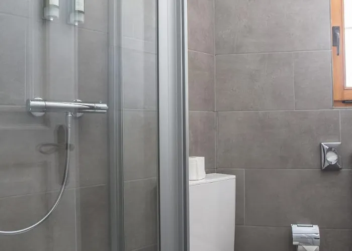 Josianne 木屋 萨斯费