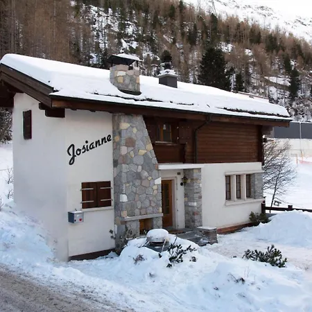 Josianne Chalet